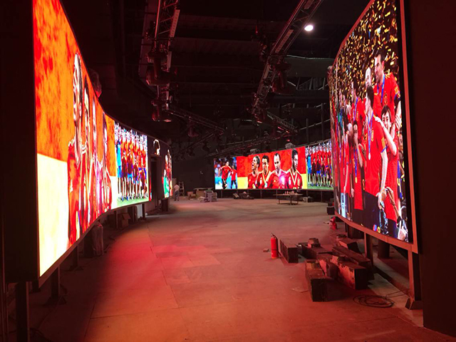 上海浦東西班牙展館P5室內全彩LED顯示屏由智彩科技定制、安裝